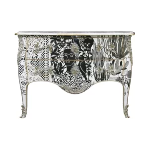 Louis XV chest of drawers<br>Ref. 573